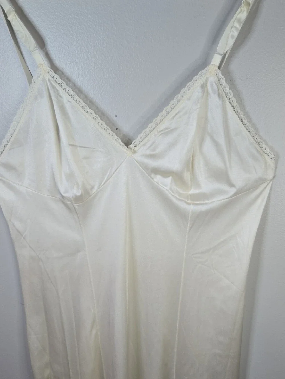 Vintage Classic Cream Colored Satin Feel Lace Trim Hem Slip Dress - Picture 2 of 10